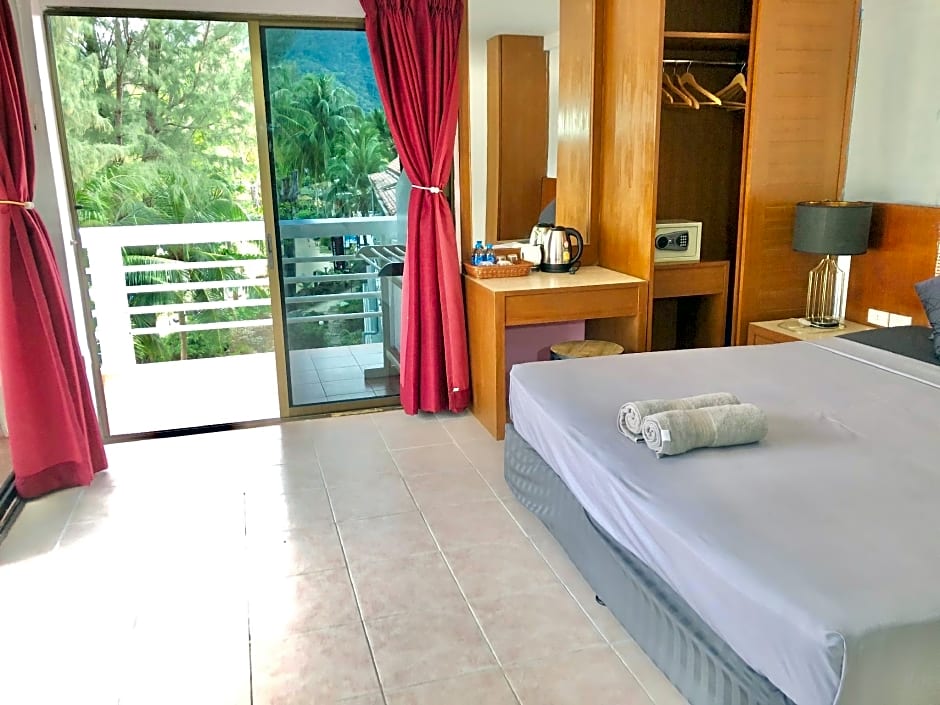 Photo 1 of 17 of Superior 1 King Bed, Balcony