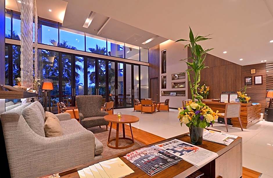 Summit Windmill Golf Suite Hotel at Suvarnabhumi