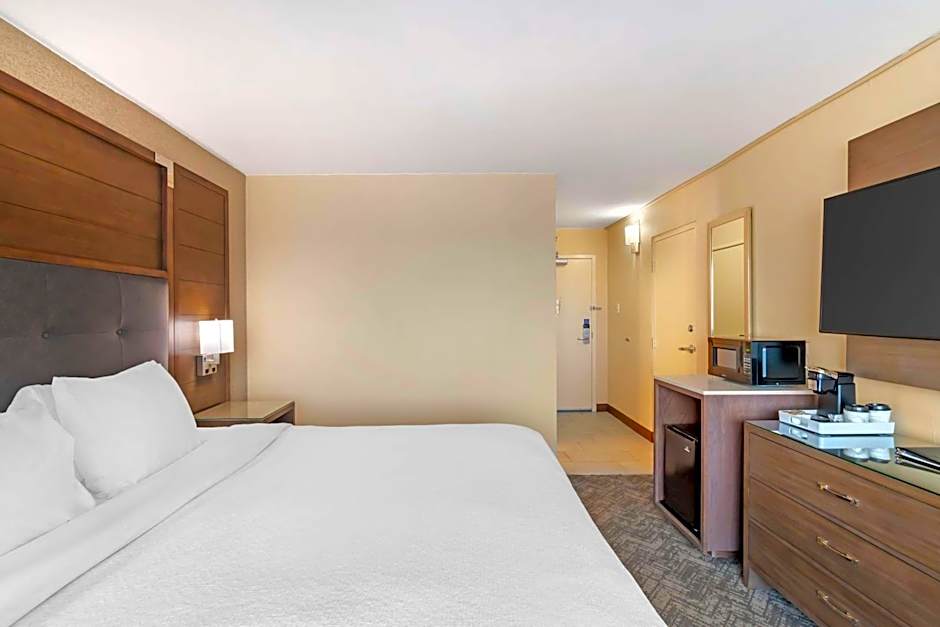 Best Western Plus Kansas City Sports Complex Hotel