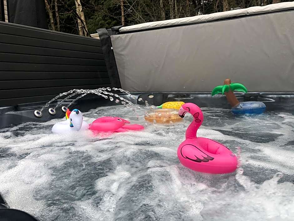 River Coquet Luxury Hot Tub Retreat