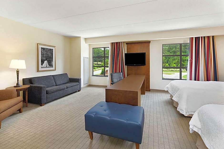Photo 1 of 2 of Studio 2 Queen Beds, Hearing/Mobility Accessible, Bathtub