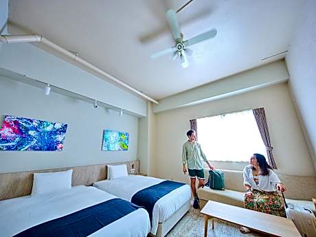 Premium Twin Room - Non-Smoking