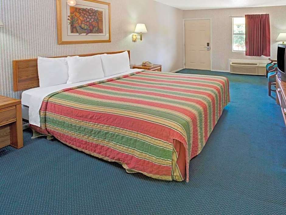 Knights Inn  South Houston TX