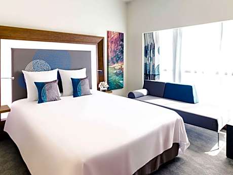 Standard Room with 1 Queen Bed