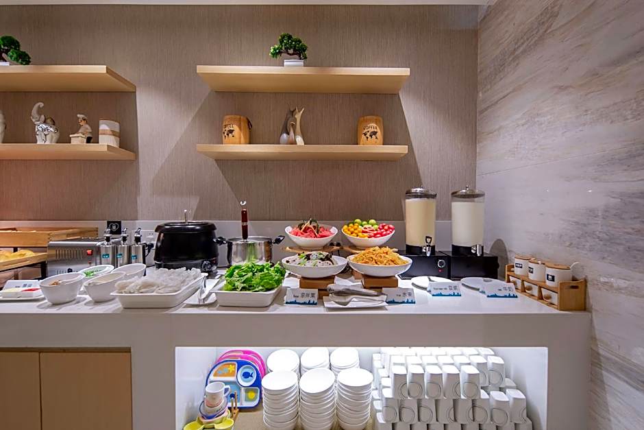 City Comfort Inn Beihai RT-Mart High Speed Railway Station