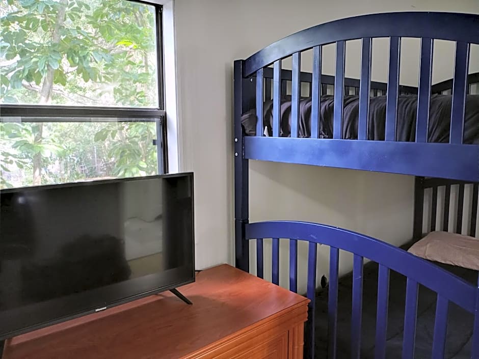 Lenny's Cooperative Hostel