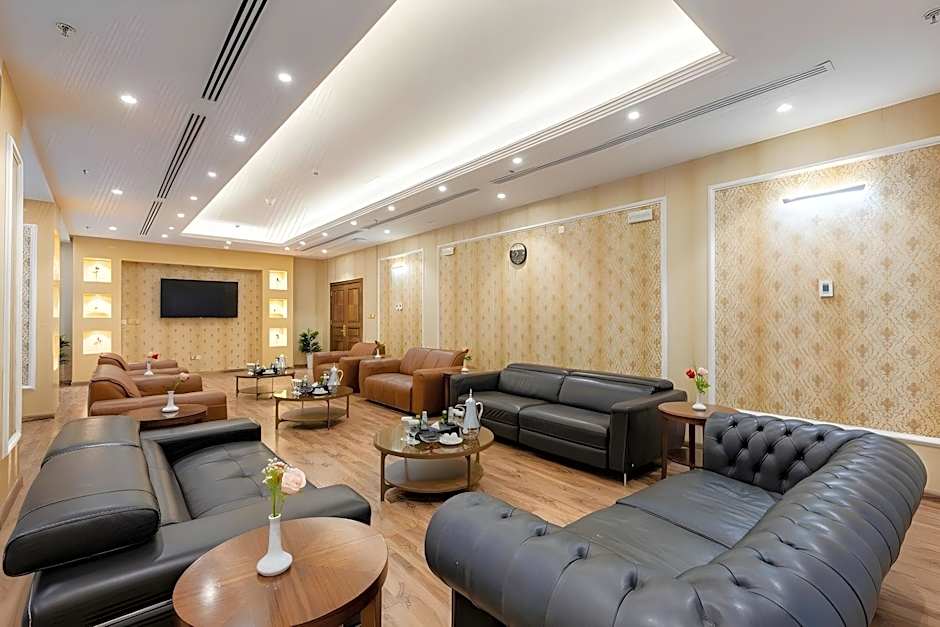MADEN Hotel
