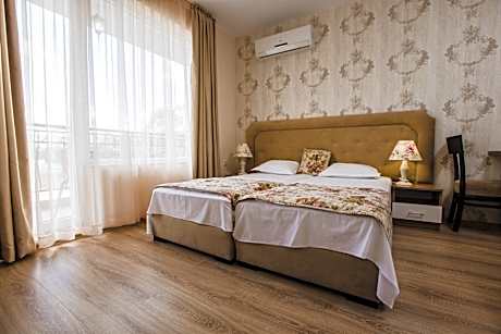 Double Room for Single Use