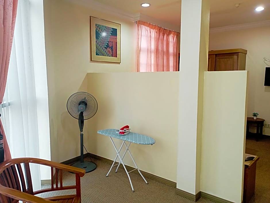 Photo 1 of 6 of Suite, City View