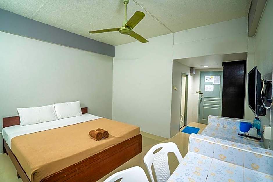 Pasawang Hotel (โรงแรมภาสว่าง)