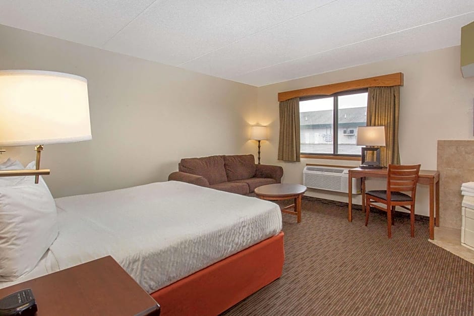 AmericInn by Wyndham Calumet