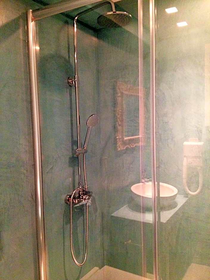 Paradise Design Apartments