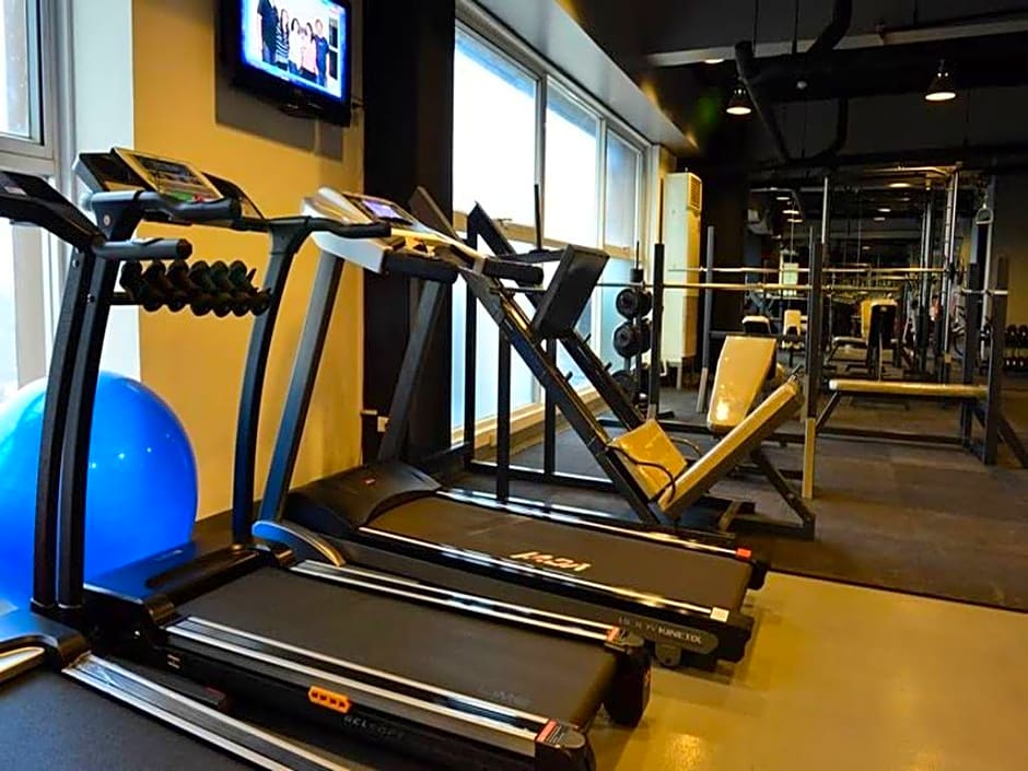 Lancaster Hotel Manila