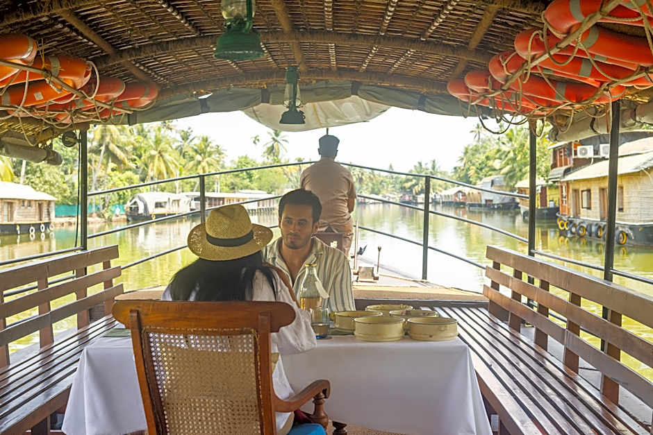 Coconut Lagoon Kumarakom- A CGH Earth Experience