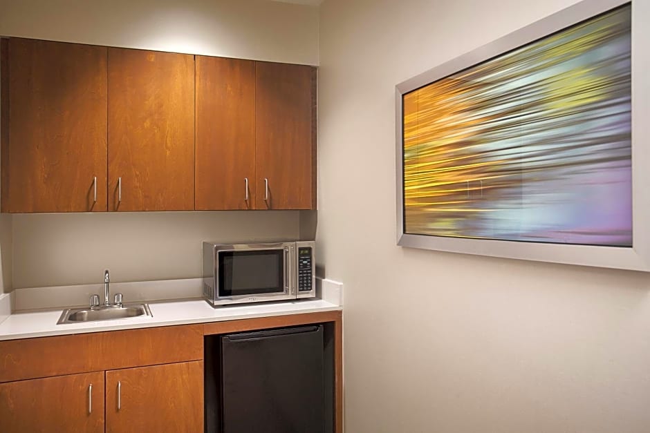 Holiday Inn Grand Rapids-Airport, an IHG Hotel