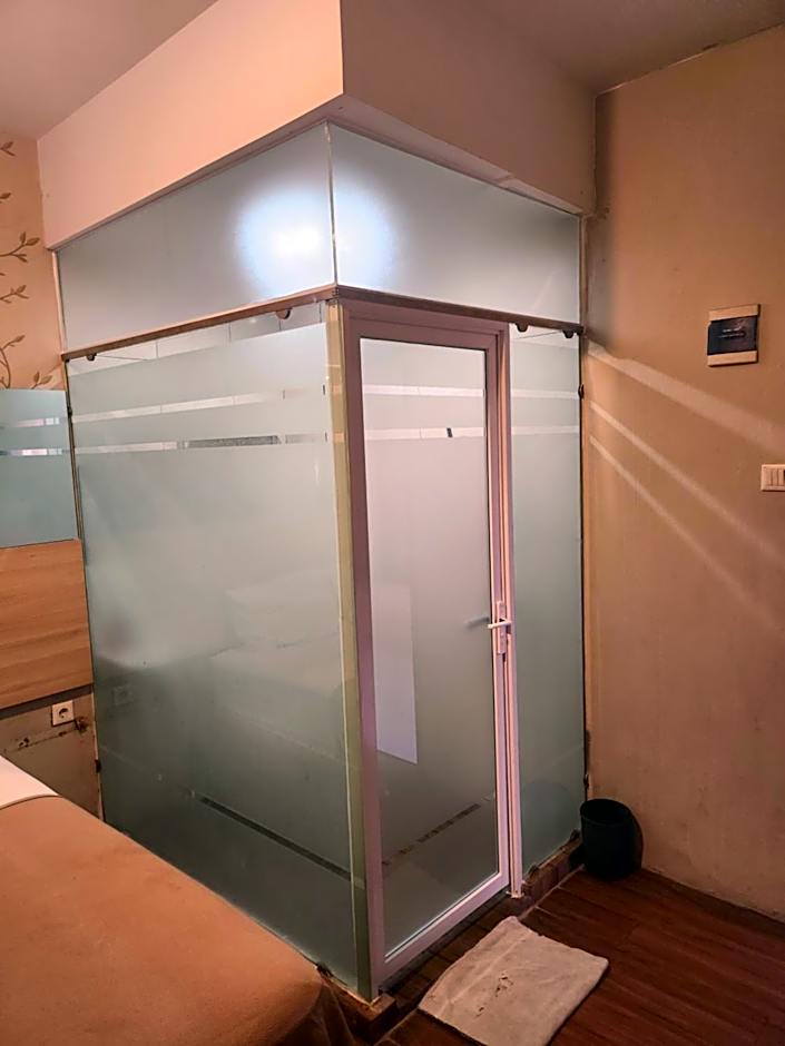 Royal Guesthouse Bandar Lampung