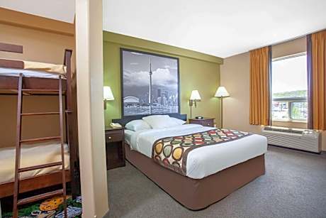 1 Queen Bed and 1 Bunk Bed, One-Bedroom, Suite, Non-Smoking