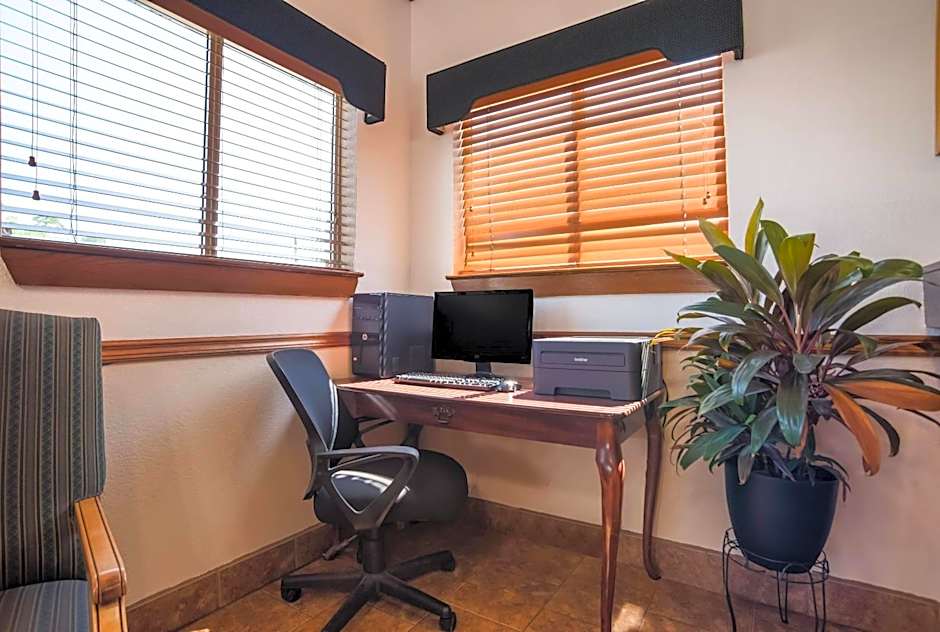 Suburban Studios Biloxi North Area