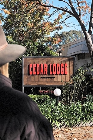 Cedar Lodge