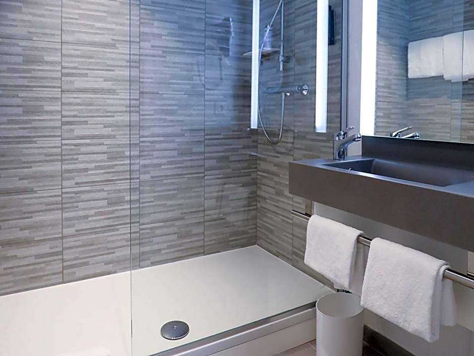 ibis Styles Puteaux Paris La Defense