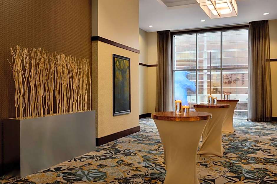 Embassy Suites By Hilton Denver Downtown Convention Center