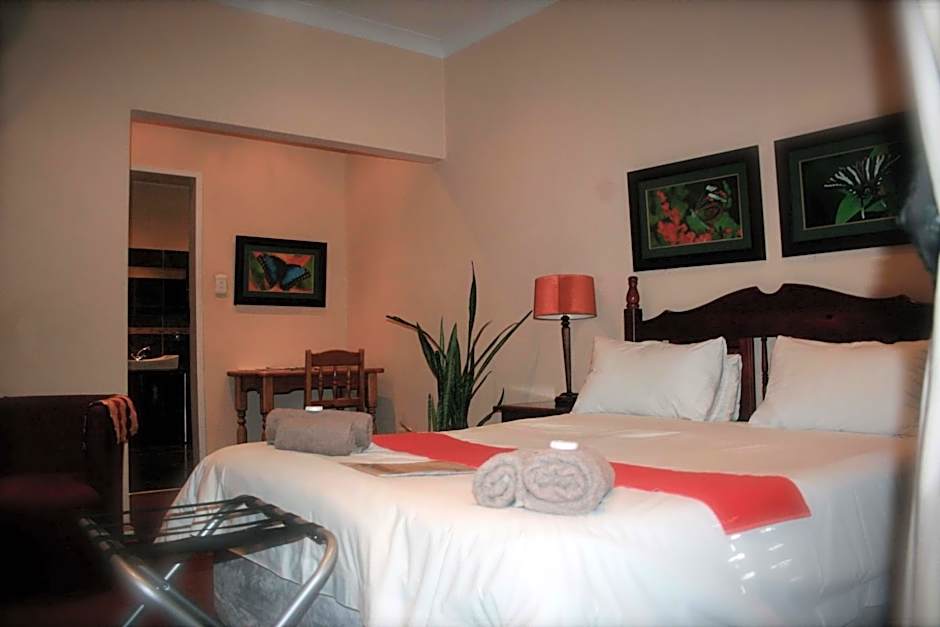 Amper Bo Guest House