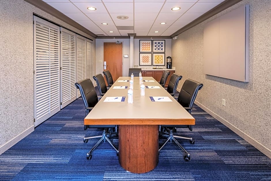 Holiday Inn Express Coventry S - West Warwick Area By IHG