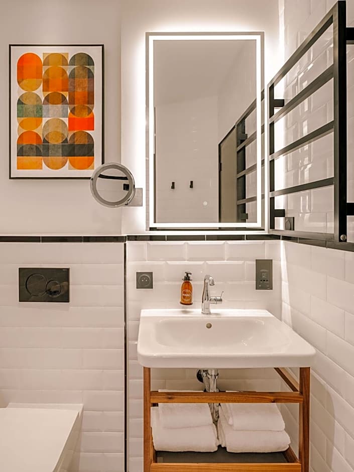 Marty Hotel Bordeaux, Tapestry Collection by Hilton
