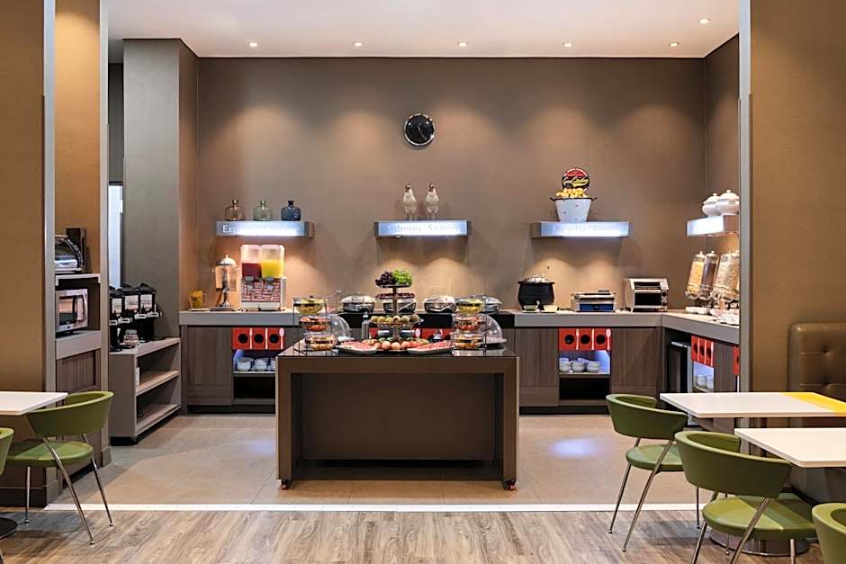 Hampton By Hilton Barranquilla