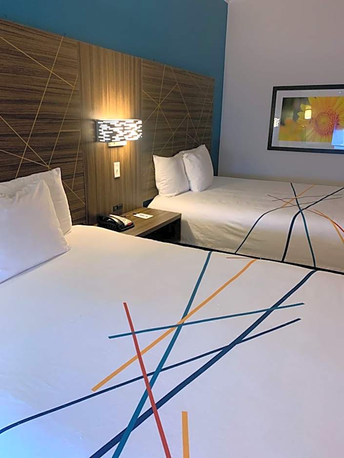 La Quinta Inn & Suites by Wyndham Oklahoma City North - Quail Springs