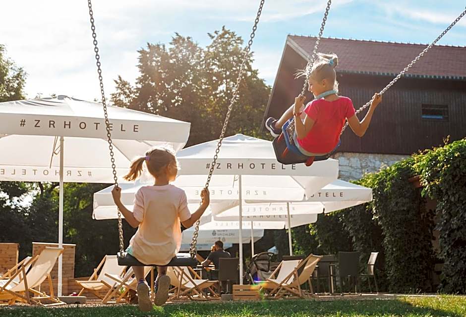 Dwór w Tomaszowicach