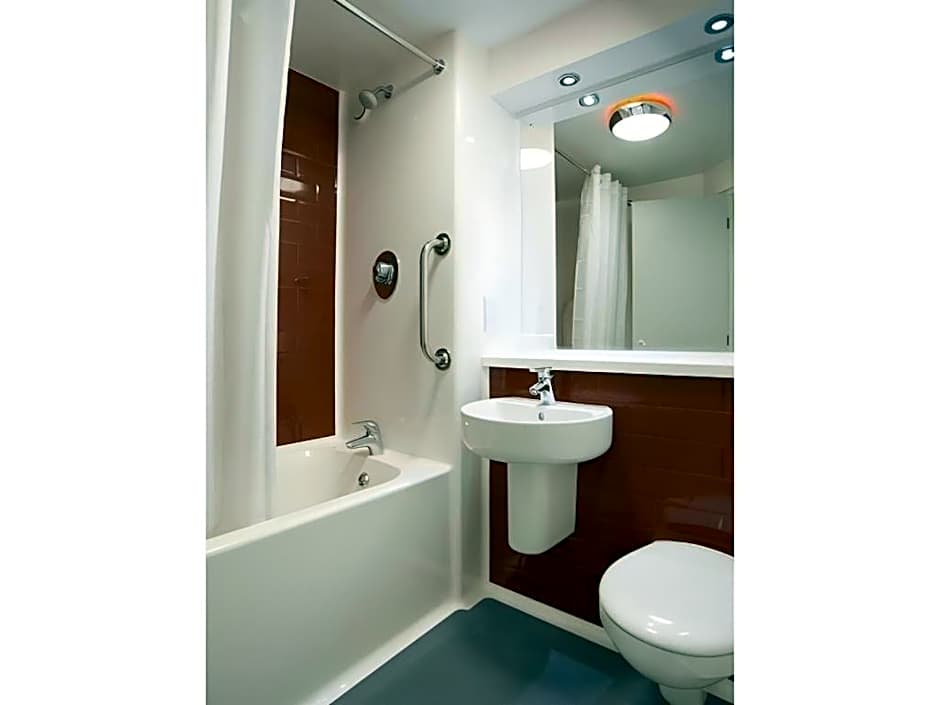 Travelodge Gatwick Airport Central