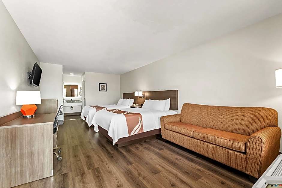 Quality Inn & Suites near Robins Air Force Base
