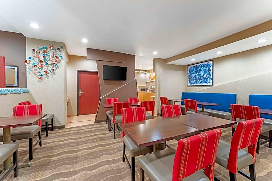 Comfort Suites Monaca