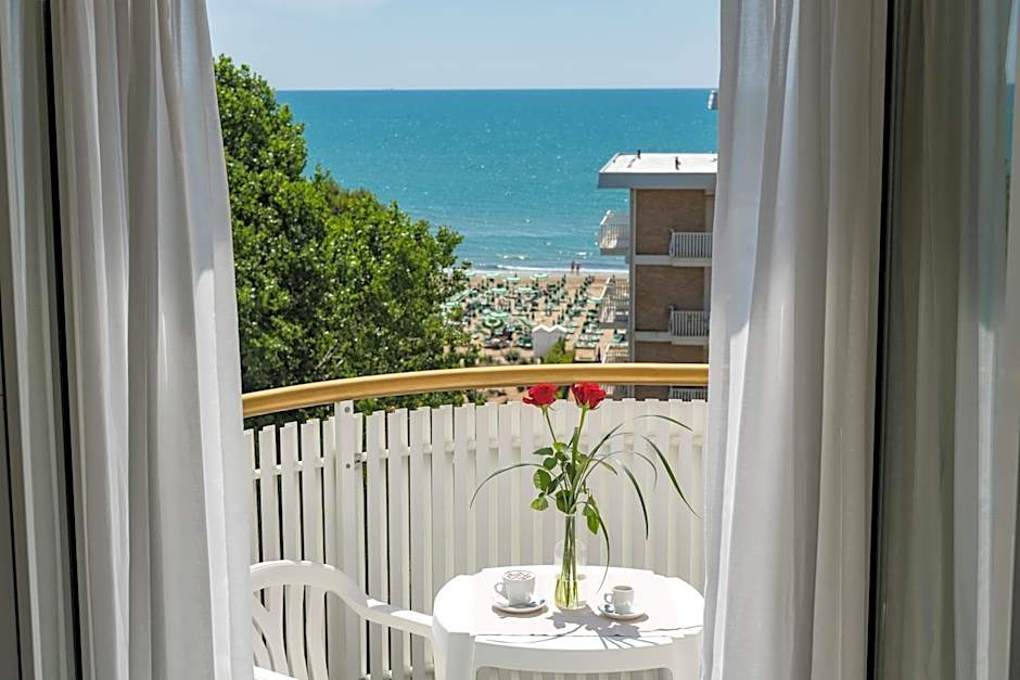 Salus Smart & Chic Hotel