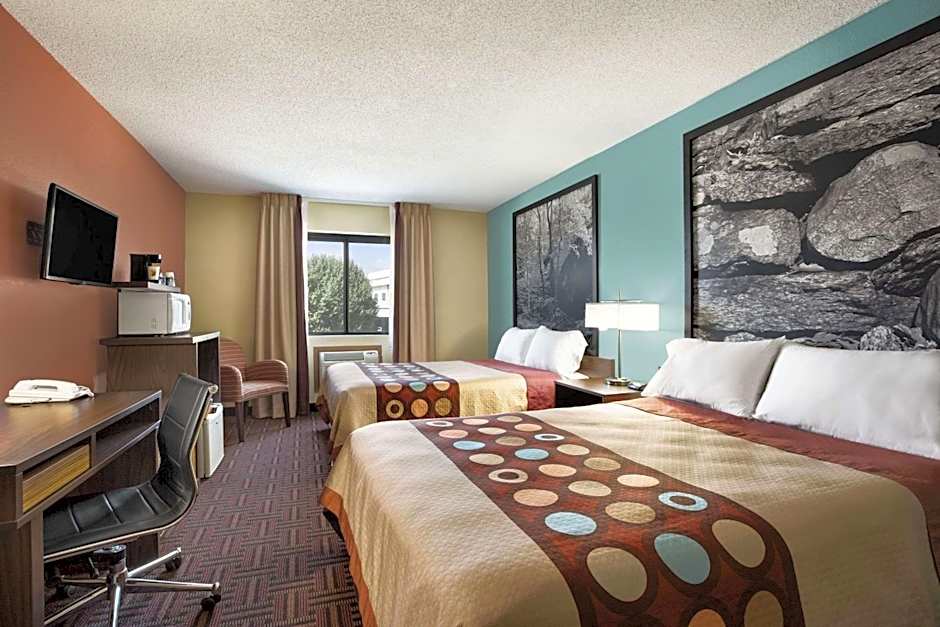 Super 8 by Wyndham Carbondale