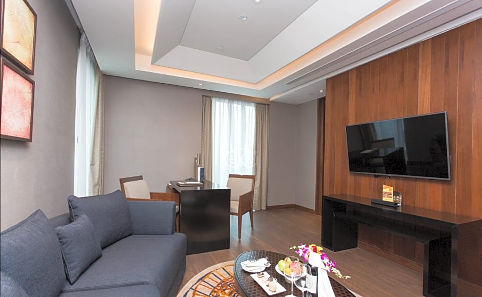 Sedona Hotel Inya Wing