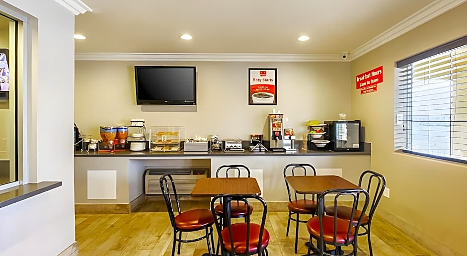 Econo Lodge San Bernardino I-215
