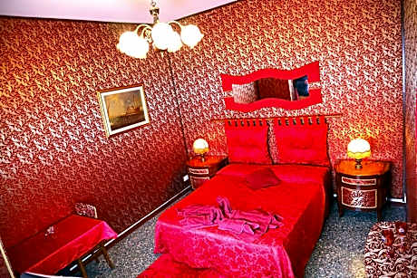 Double Room with Shared Bathroom