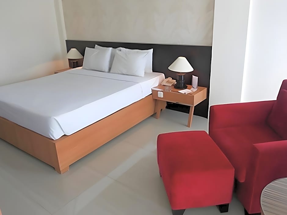 Urbanview Hotel Crown Tasikmalaya by RedDoorz