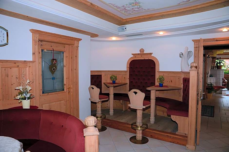 B&B Hotel Alpenrose Rooms & Apartments