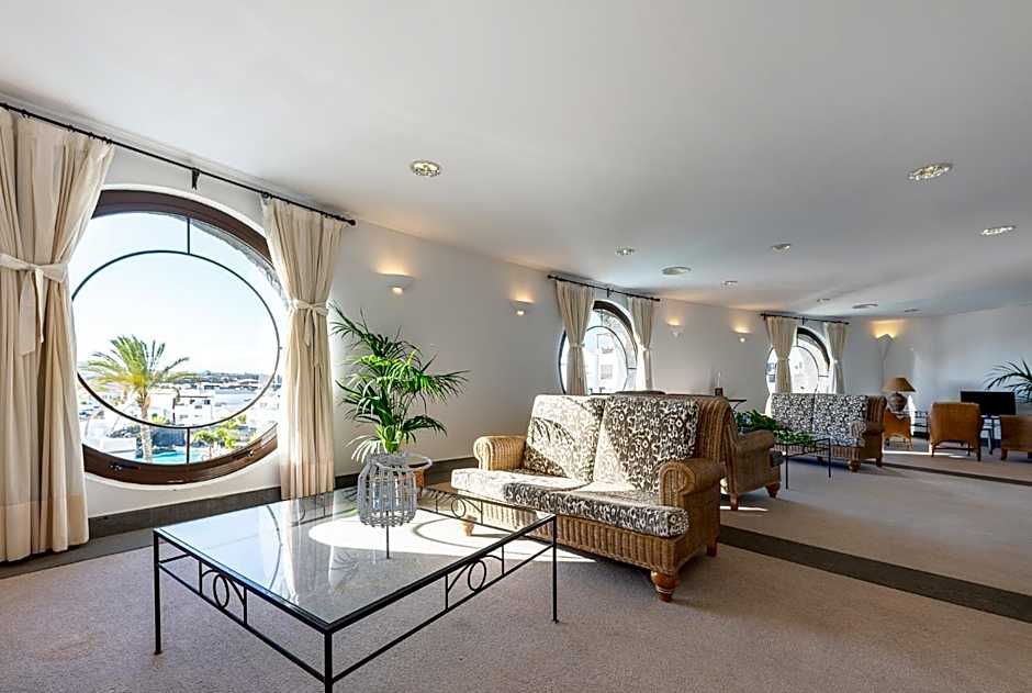 Hotel LIVVO Volcan Lanzarote