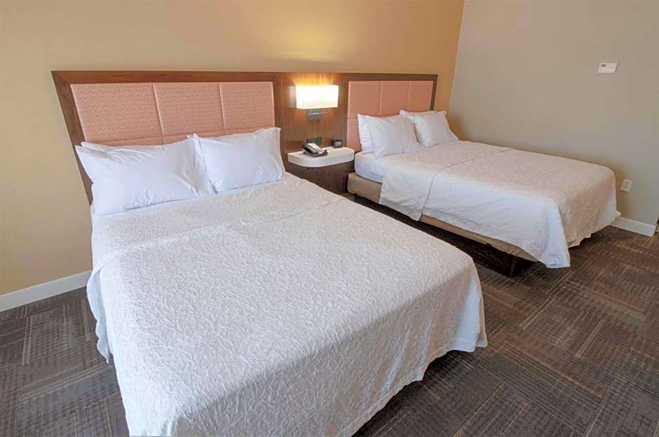 Hampton Inn By Hilton And Suites Chesapeake-Battlefield Blvd