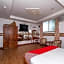 OYO 89864 Hotel Holiday Park