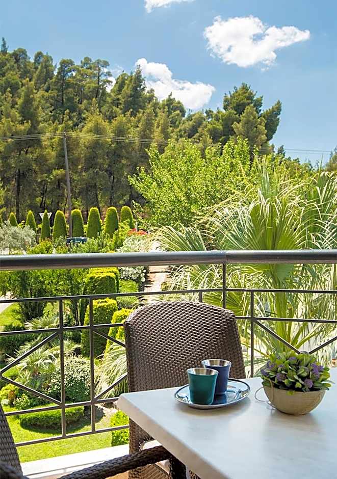 SUN RESIDENCE Exclusive Seaside Suites