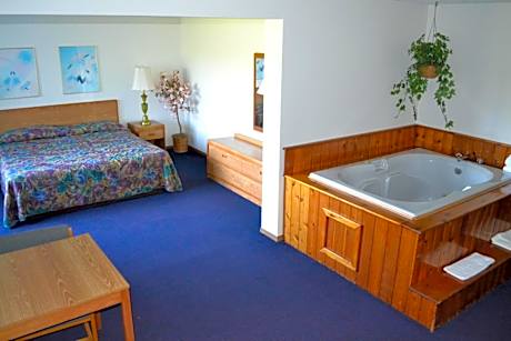 King Studio with Spa Bath