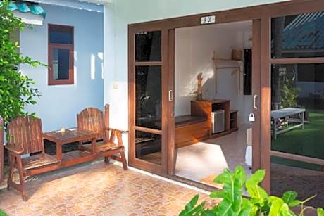 Twin Room with Pool View