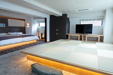 Premier Suite (Up to 5 Adults) - Non-Smoking