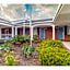 Winton Inn & Suites