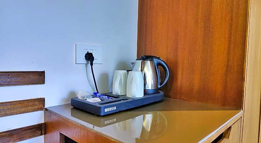 Royale Retreat Hotel And Spa Near Mall